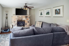 Spacious 3BR Home with BBQ in Gated Penn Estates